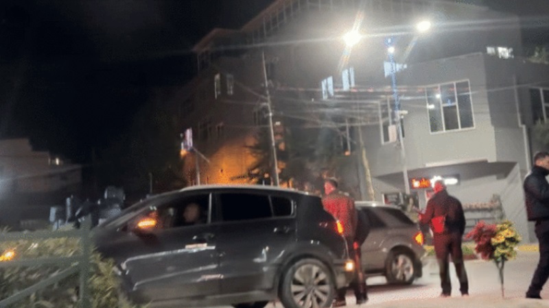 Atentati i dështuar në Kamëz/ Vihet në pranga 17-vjeçari që drejtonte automjetin e sulmuesve