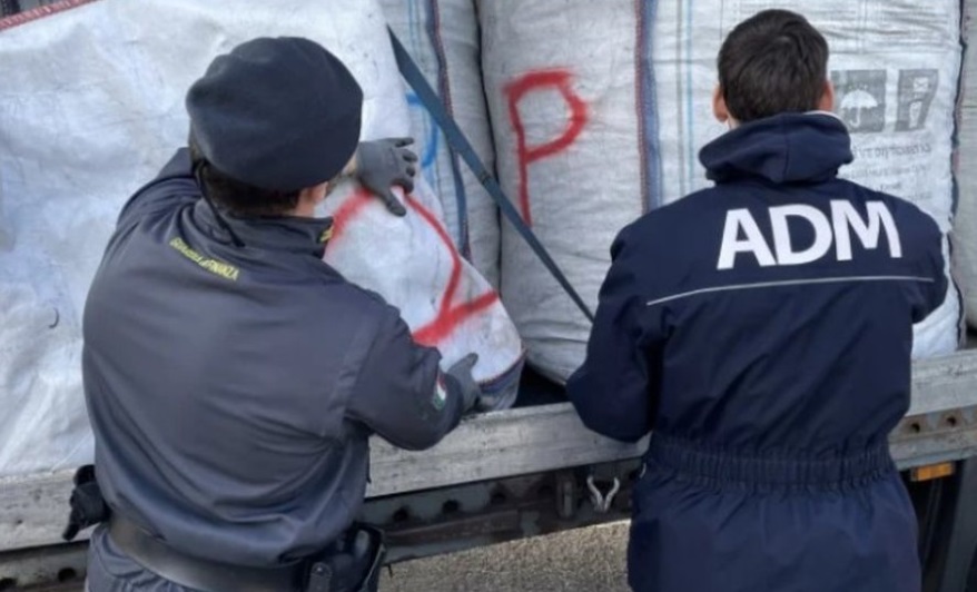 58 ton mbetje ‘ilegale’ shqiptare sekuestrohen në portin e Ancona në Itali