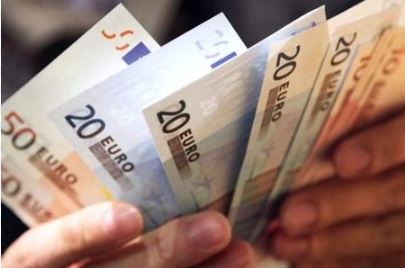 4.2 miliardë euro ‘para të fshehta’ qarkulluan jashtë bankave shqiptare në 2024