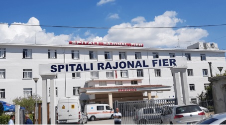 Shkëputet pjesa e kondicionerit që montohej, plagoset e moshuara në Roskovec