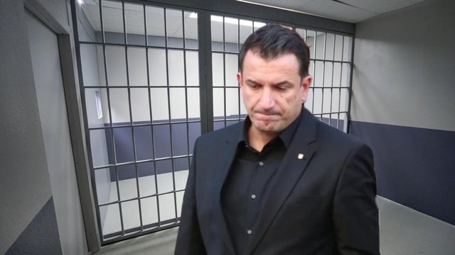 Punonjësit e Bashkisë  kërcënohen të protestojnë  për lirimin e Veliajt
