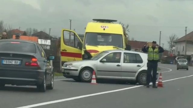 Makina përplaset me ambulancën, humb jetën shoferi në Shkodër
