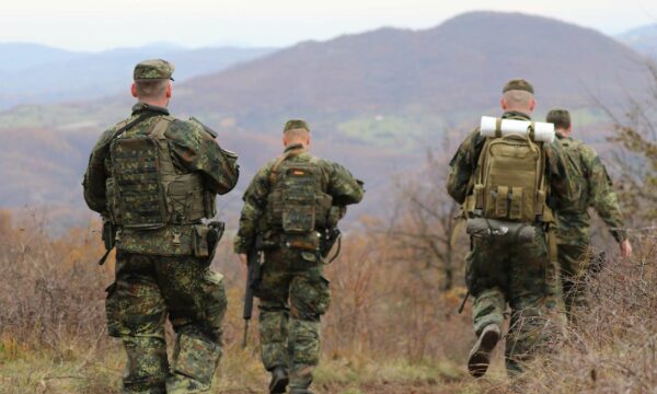 Misioni i Gjermanisë në NATO: Në Kosovë kemi shtuar rreth 300 trupa, në kohë sfiduese, mbetemi fort të përkushtuar për paqe