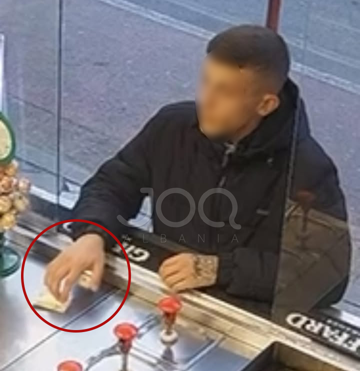 Bleu paketën me euro false, pronari ultimatum të riut: Kthe paratë, ose do të denoncoj në polici!