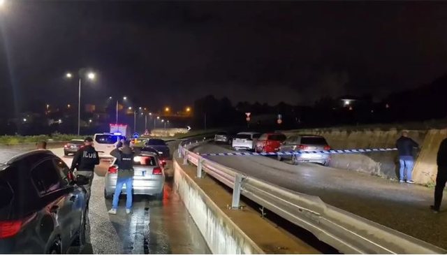 Atentati ndaj 4 të rinjve në Tiranë, preket edhe një kalimtar: “Plumbi goditi makinën time, u fsheha në parkim”