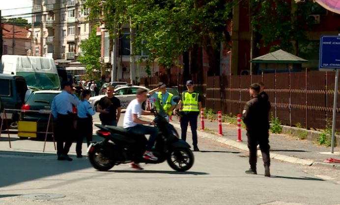 Atentat para stacionit të Policisë në Shkup, plagoset një person