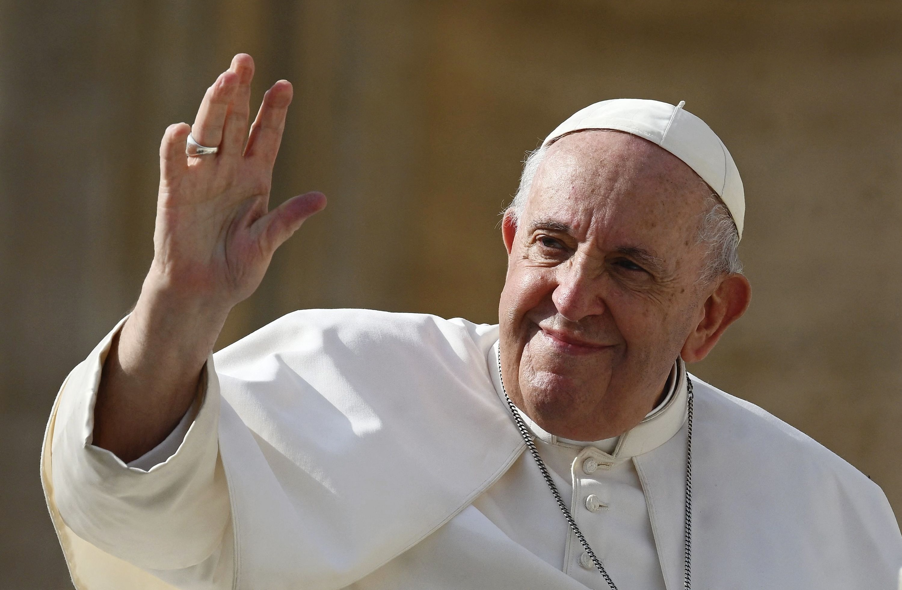 Ndahet nga jeta Papa Françesku