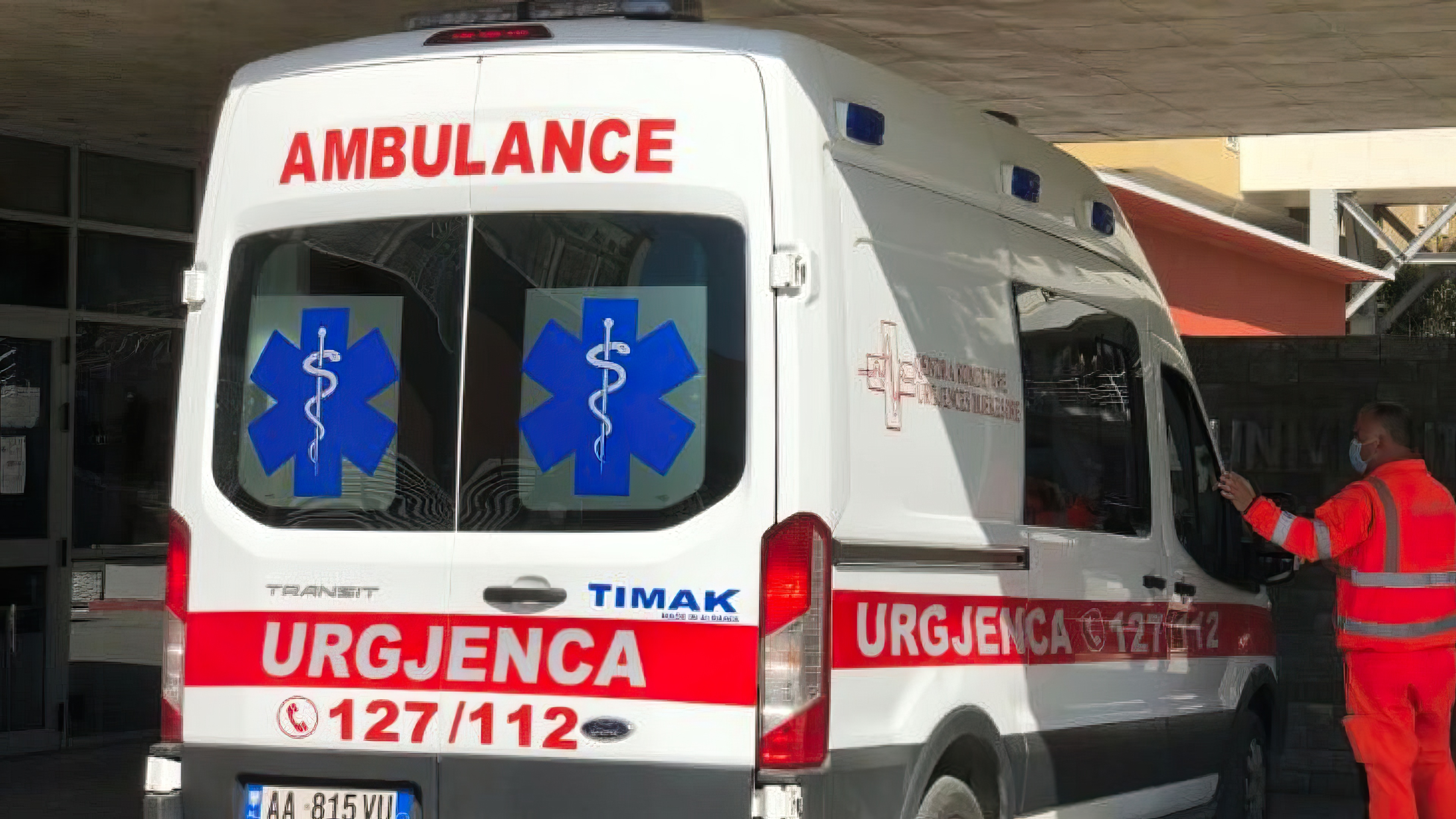 GJIROKASTËR/ 17-vjeçari dërgohet në spital pa shenja jete