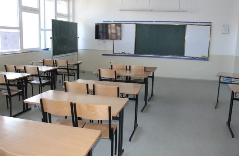 Nënkryetari i Prishtinës: Ekskursioni dhe mbrëmjet e Maturës nuk do të ndalohen
