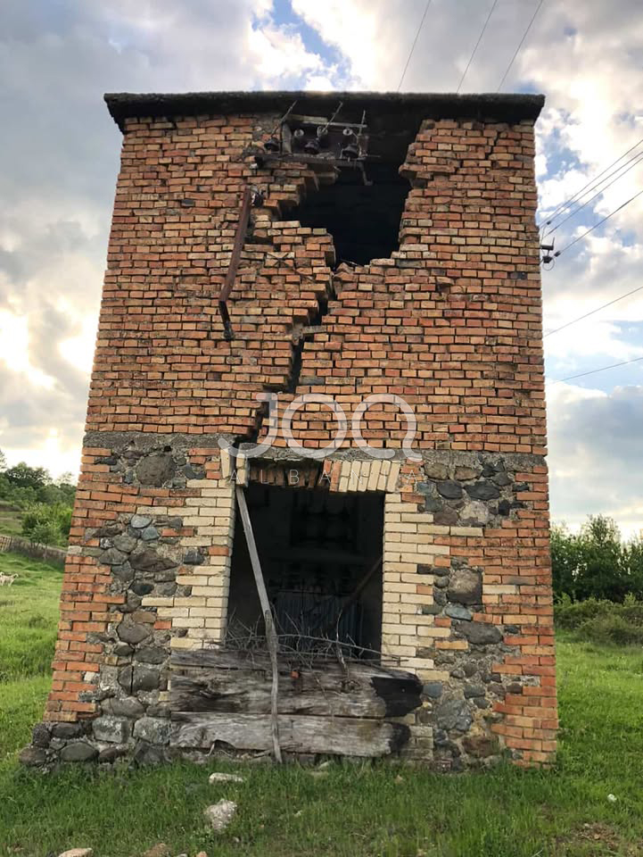 Kabina elektrike gati të shembet në Mirditë, rreth 30 familje rrezikojnë të mbesin pa energji