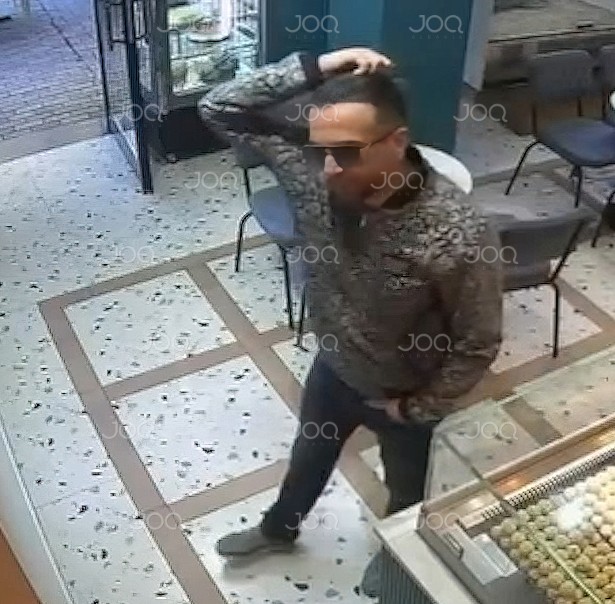 Hajduti me syze vjedh lekët e ëmbëlsirave në Durrës