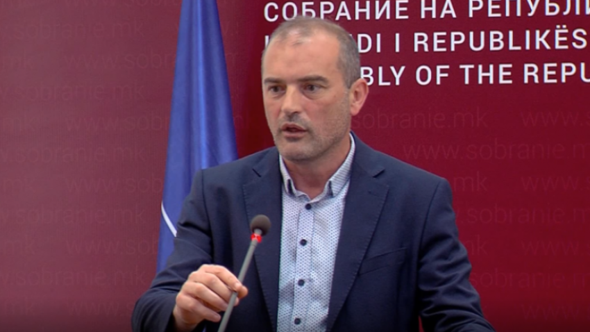 Asnjë ministër shqiptar në seancën e pyetjeve të deputetëve, Snopçe: Po të kenë argumente për sukseset e tyre në punë, nuk do të iknin