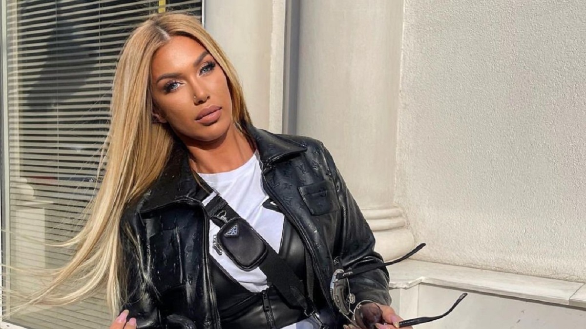Adelina Tahiri sjell poza tërheqëse nga përditshmëria luksoze