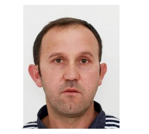 Policia shpall në kërkim një person, dyshohet për shitje të substancave narkotike