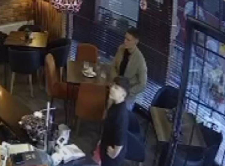 Policia kërkon ndihmën e qytetarëve për identifikimin e dy personave lidhur me veprën:”Lëndim i lehtë trupor”