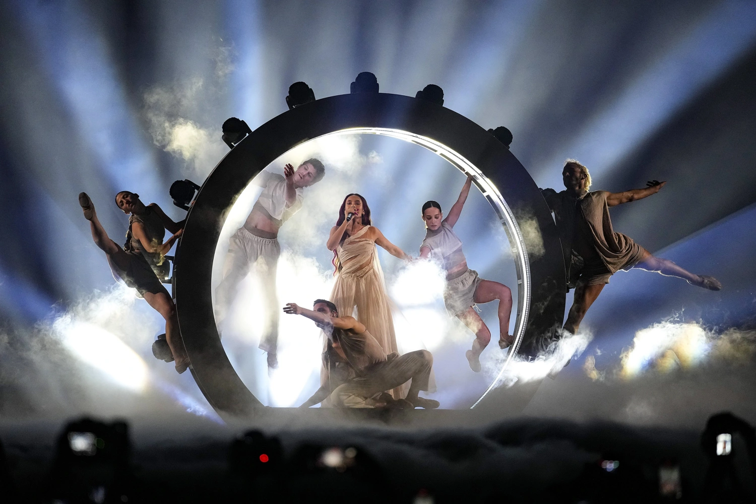 Protestë në Eurovizion, ndërpritet performanca e këngëtares izraelite gjatë provës gjenerale