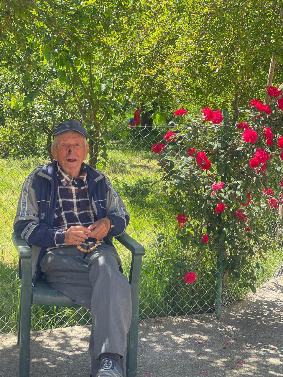 Lajm i mirë! Gjysh Mersini gjendet shëndoshë e mirë dhe ribashkohet me familjen falë publikimit në JOQ