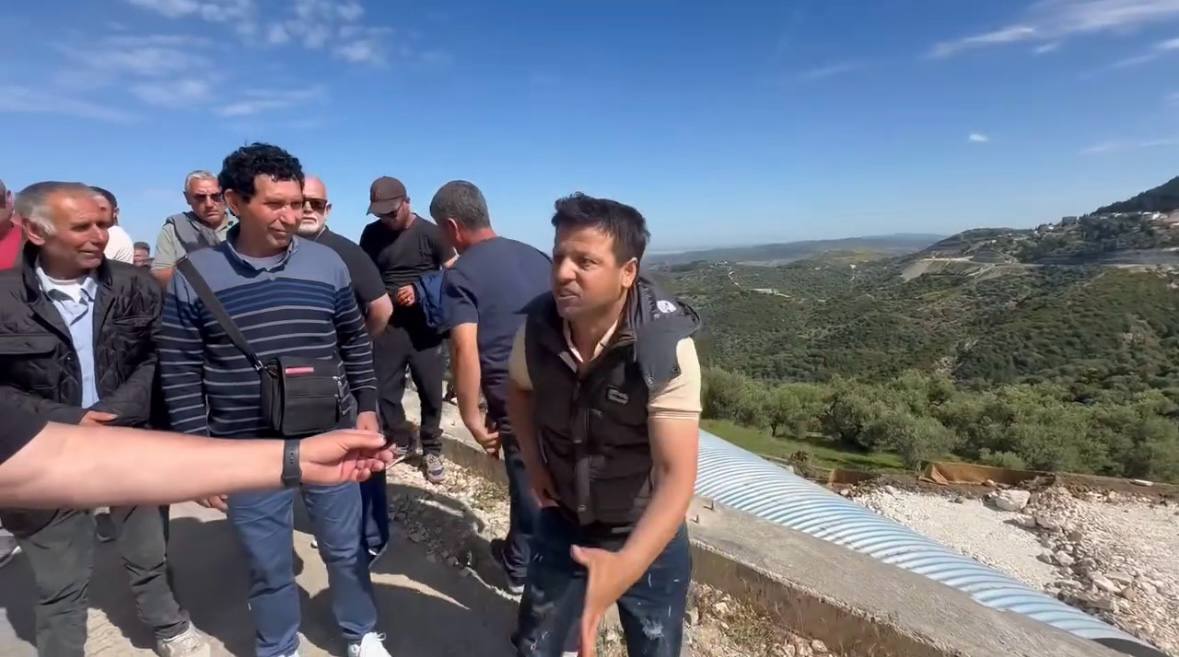 Banorët e Kaninës në protestë: “Gener 2” po na izolon, s’kemi ku kalojmë