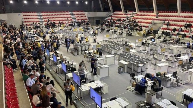 Numërohen mbi 60 mijë zarfe të diasporës, rezultatet e deritanishme