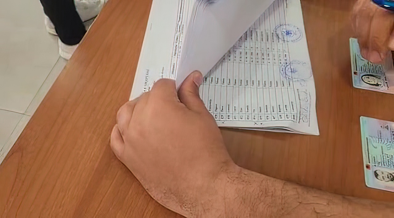 Dyshohet për shit-blerje votash, shoqërohet në komisariat gruaja në Kavajë