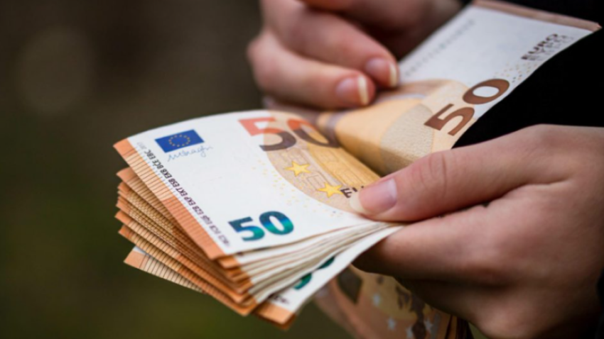 U paraqit rrejshëm si mjek, shtetasi i Maqedonisë mori 270 mijë euro në Kroaci