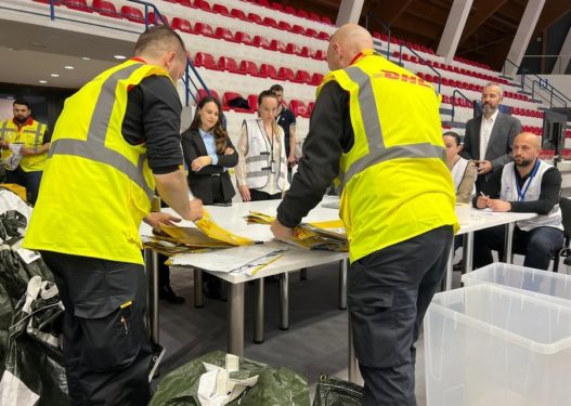 Nis numërimi i votave në qarkun e Korçës, del rezultati i kutisë së parë 