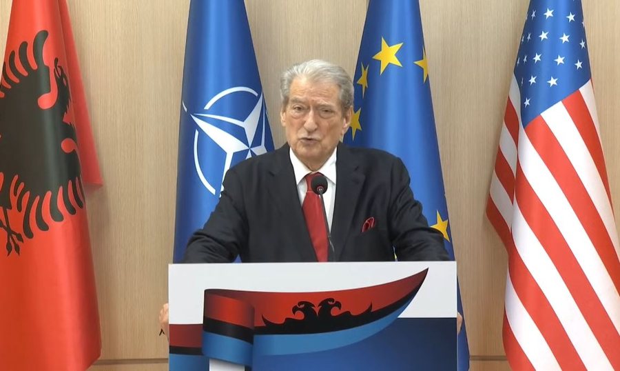 Berisha mban konferencën e parë pas votimeve: Kriteret e zgjedhjeve u shkelën