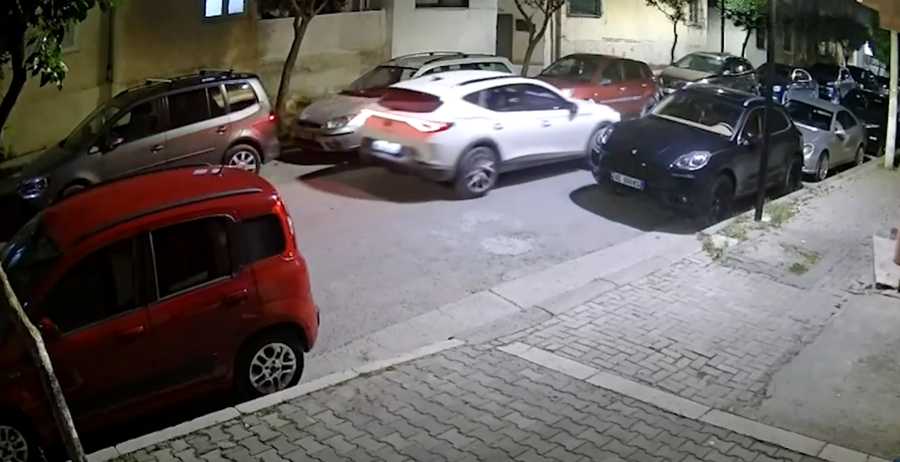 “Hajde këtej nga unë”, njerëzit vrapojnë të tmerruar pas atentatit në Durrës