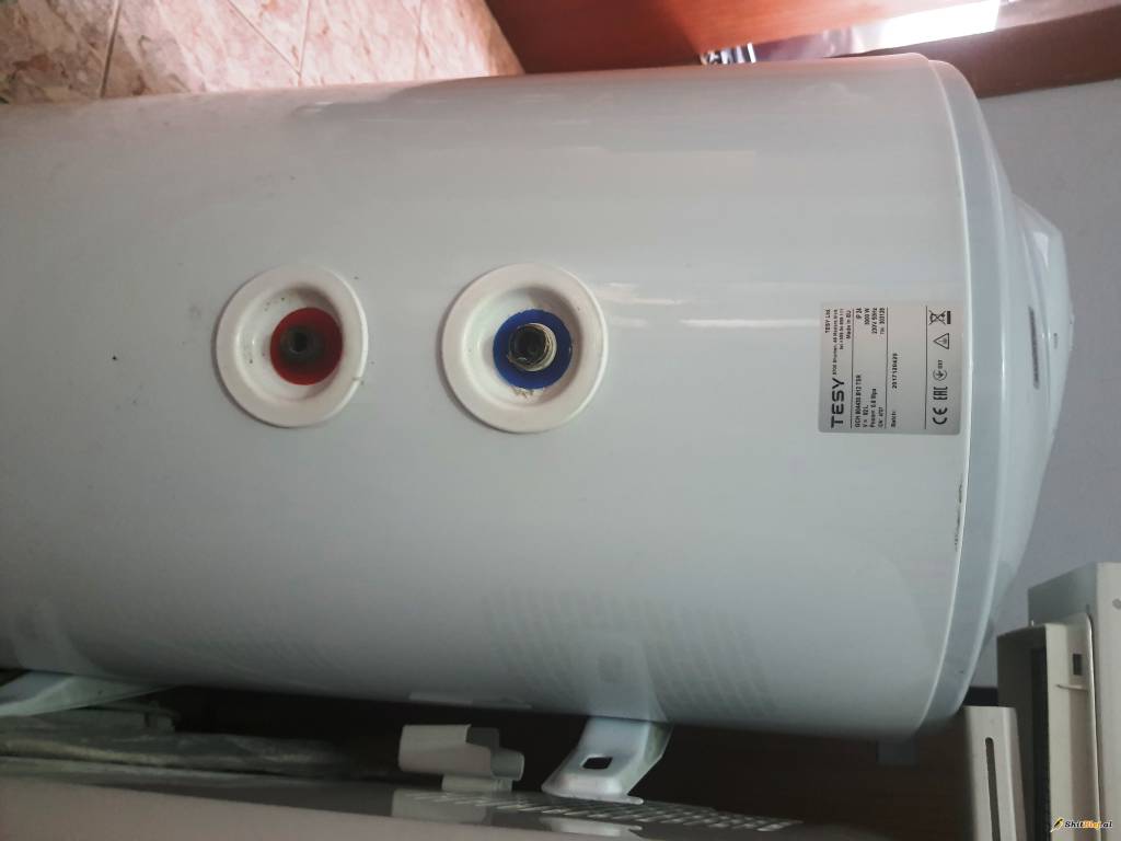 E rëndë në Tiranë  52 vjeçarit i bie bolieri në kokë dhe humb jetën