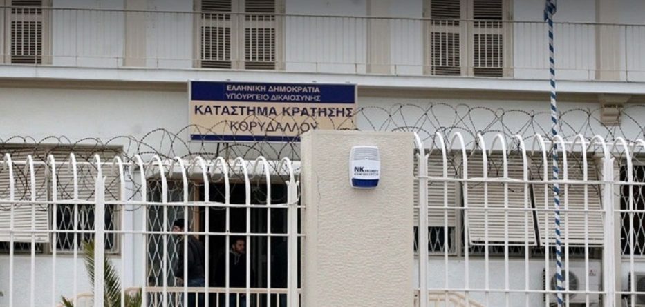 Çfarë gjeti policia greke në qelinë e shqiptarëve në Greqi?