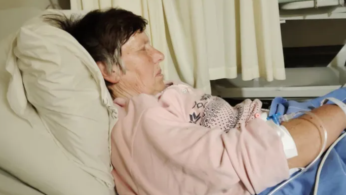 E diagnostikuar me stenozë të valvulës aortale, Sanija ka nevojë për ndihmë