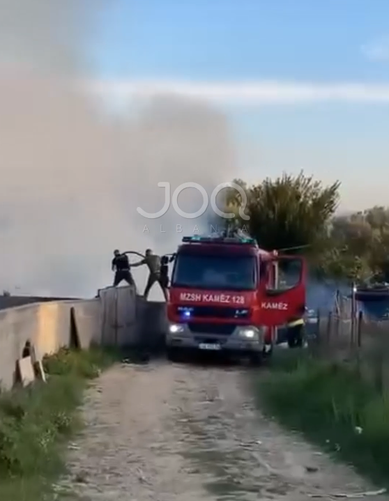 Shkrumbohet nga flakët një shtëpi në Babrru
