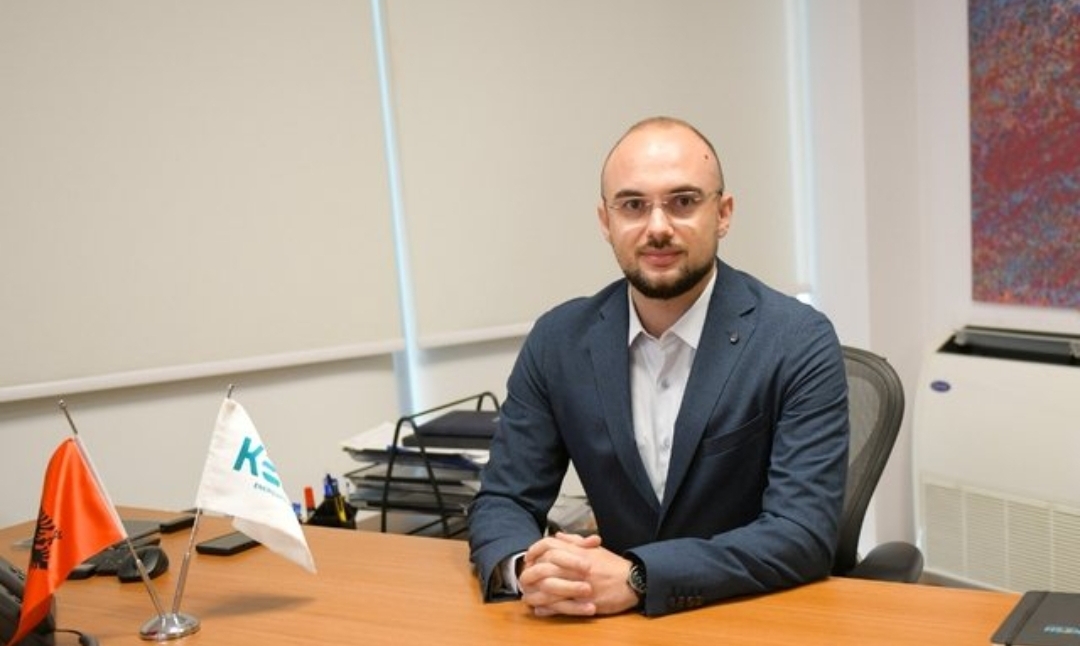 Celulari i Evis Berberit zbërthen aferën: SPAK merr të pandehur edhe drejtorin e KESH, Erald Elezi