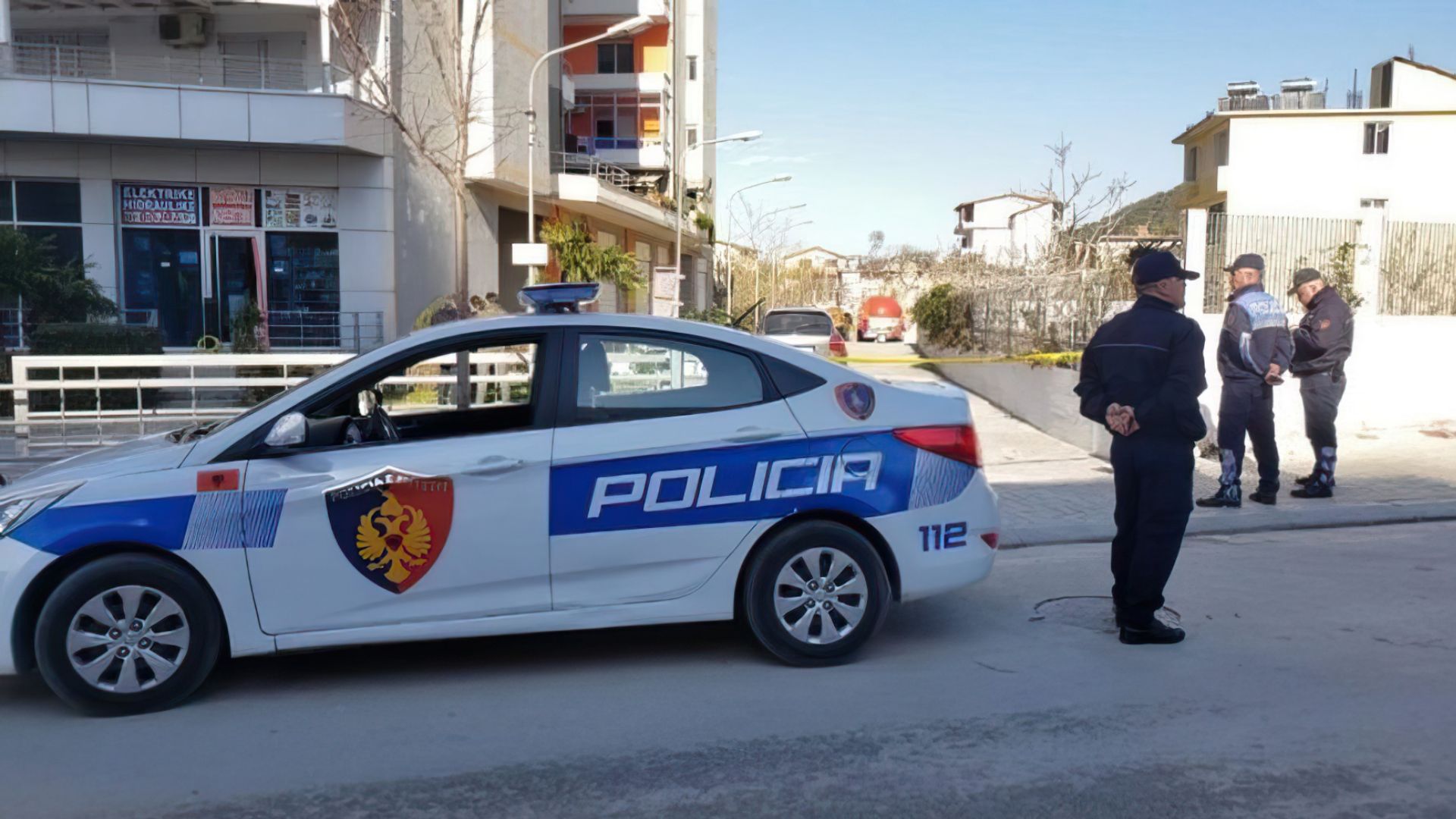 Plagosje me thikë në Tiranë, një person në kërkim