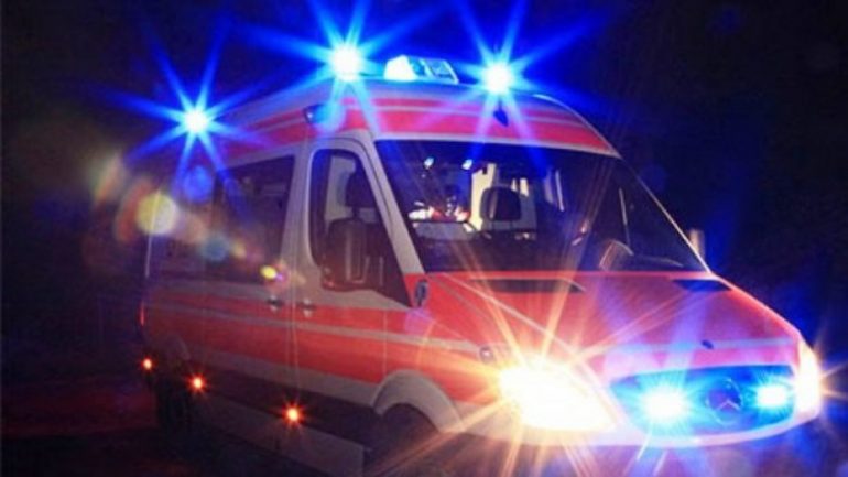 Makina përplas këmbësoren në Pogradec