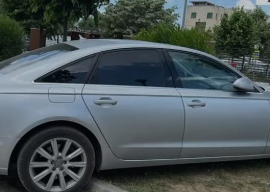 Merret peng 31-vjeçari në Tiranë, e mbyllin dy orë në makinë dhe e dhunojnë 