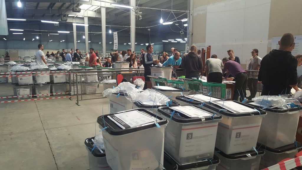 Zgjedhjet 2025/ Numërohen 20 kutitë e para në rang vendi, kryeson PS