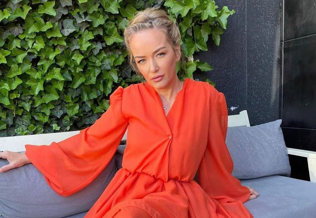 Adriana Matoshi deklaroi rreth 7000 euro rrogë, zbardhet pasuria e deputetes