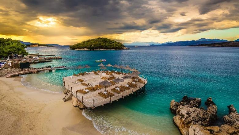 Media britanike ‘jehonë’ Ksamilit, destinacionit bregdetar magjepsës në Shqipëri