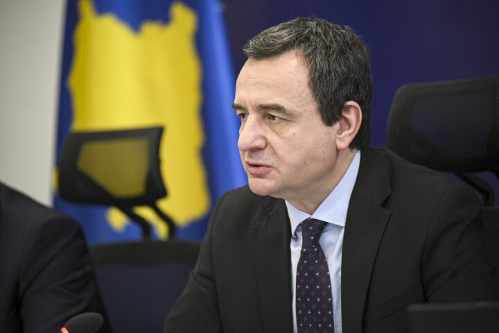 Vendimi i Gjykatës Kushtetuese, Kurti fton në takim liderët e partive politike