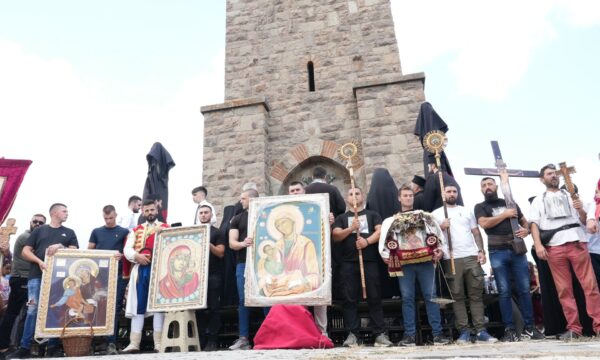 Përfundon manifestimi i Vidovdanit në Gazimestan