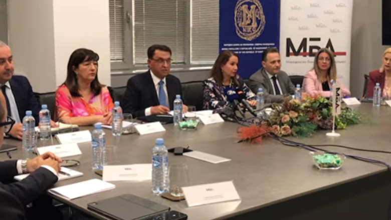 Sllaveski: Bankat t’i ulin kompensimet për kryerje të pagesave për qytetarët dhe kompanitë