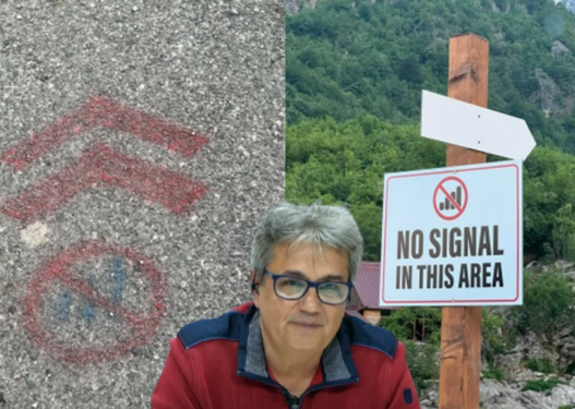 Shkodër/ Taksixhinjtë dhe pronarët e parkingjeve në Ndërlysaj keqinformojnë turistët për përfitime! 