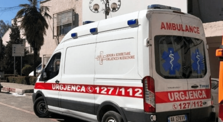 Tragjedi në Fier, një grua 31-vjeçare gjendet e vetëvarur në banesë