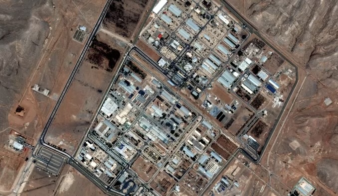 Irani e pranon: Impiantet tona bërthamore janë bombarduar nga ‘armiku’