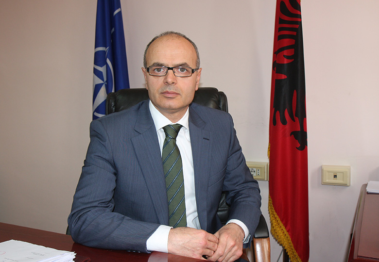 Petro Koçi DISS Zegjinesë: Nuk është kjo imazh i PS! Ne jemi parti serioze!