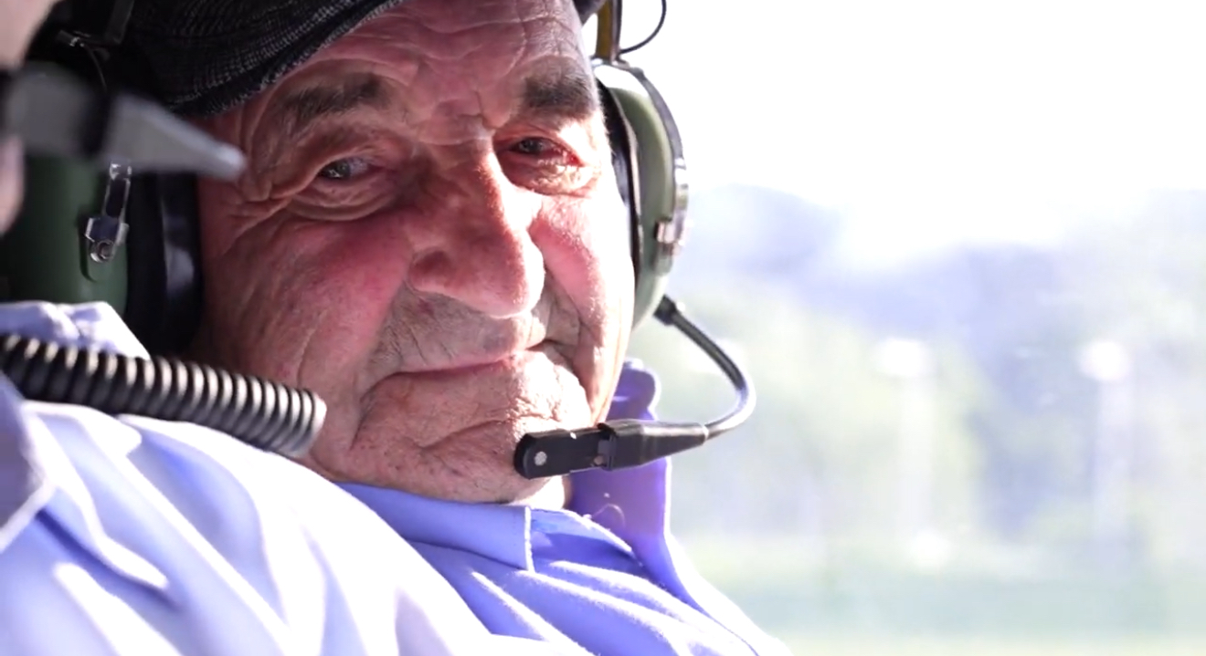 “Babi edhe 100”! Fëmijët çojnë të atin me helikopter drejt vendlindjes në Sopot