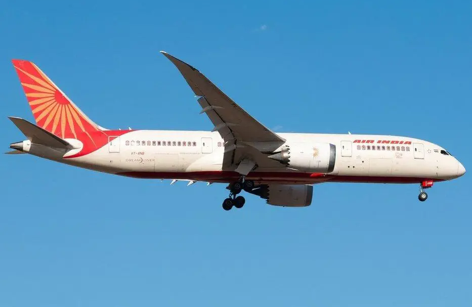 Tjetër incident me AirIndia: Avioni bën ulje emergjente 1 orë pas nisjes