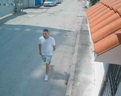 “Jam e traumatizuar! Ky djalë më kapi nga mbrapa, më sulmoi në rrugë”