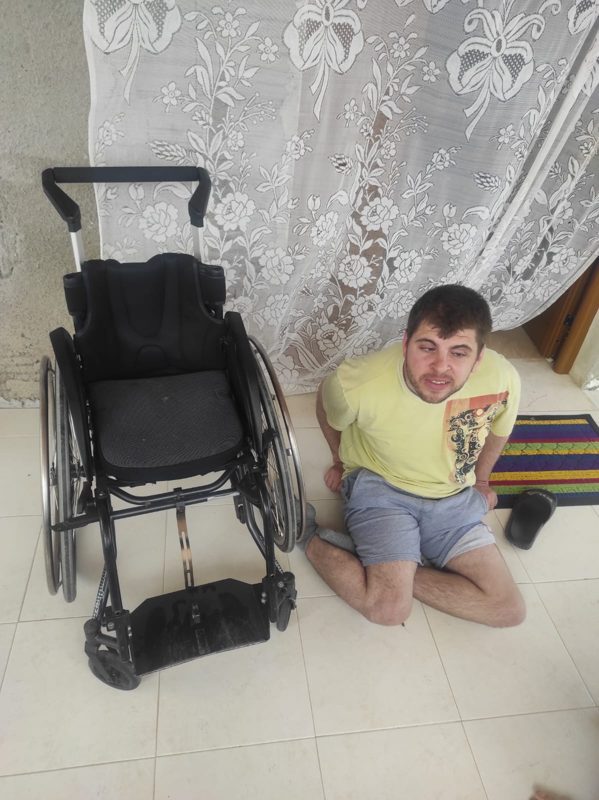 Një “Dorë Sekrete” i siguron karrocën Mirit, ai tashmë është i lumtur